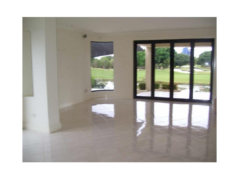 817 Legend Trail “The Glades”, Robina QLD 4226