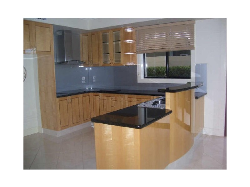 817 Legend Trail ” The Glades”, Robina QLD 4226