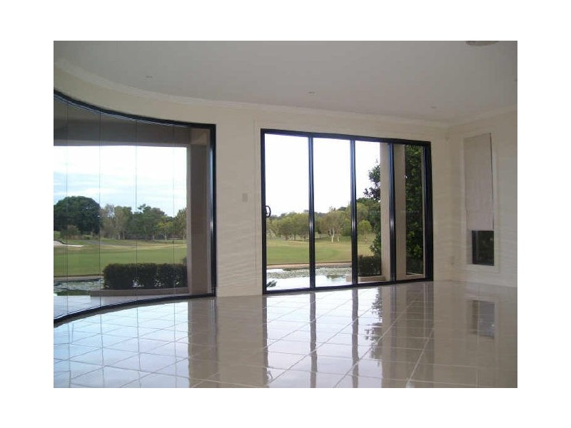 817 Legend Trail ” The Glades”, Robina QLD 4226