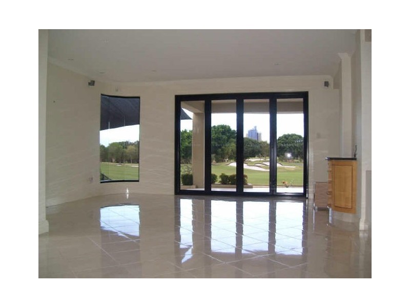 817 Legend Trail ” The Glades”, Robina QLD 4226