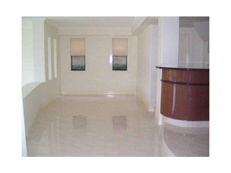 817 Legend Trail ” The Glades”, Robina QLD 4226