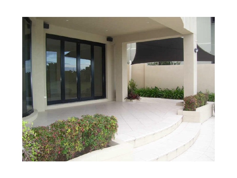 817 Legend Trail ” The Glades”, Robina QLD 4226