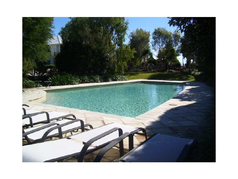 817 Legend Trail ” The Glades”, Robina QLD 4226