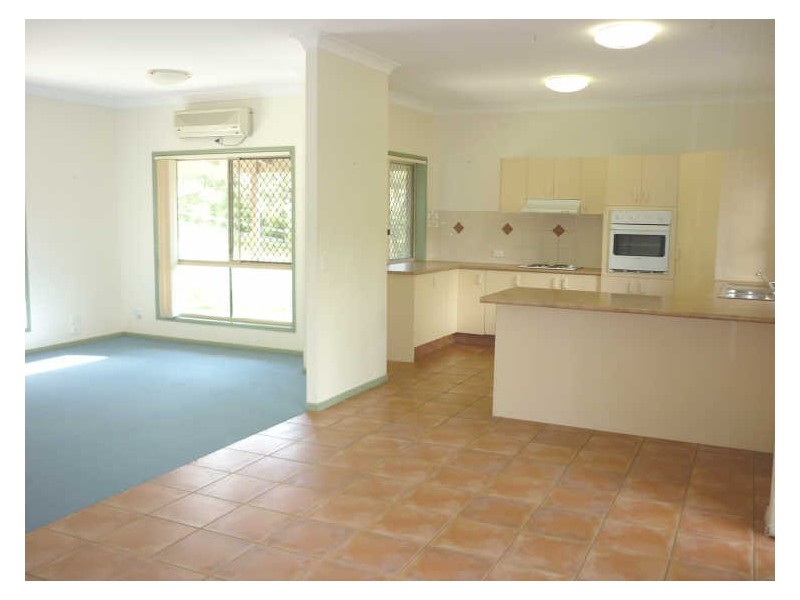 92 Waters Road, Bonogin QLD 4213