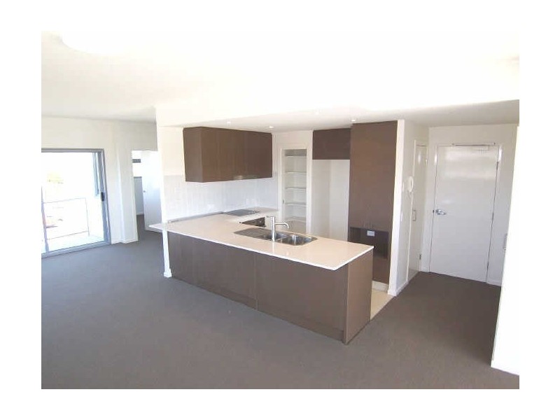 18/137 Scottsdale Drive, Robina QLD 4226