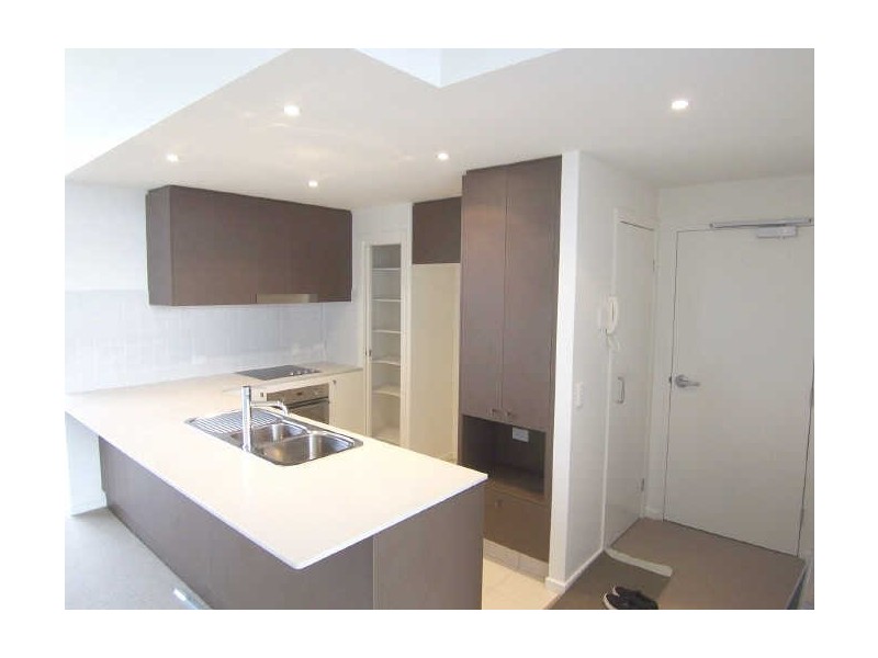 18/137 Scottsdale Drive, Robina QLD 4226