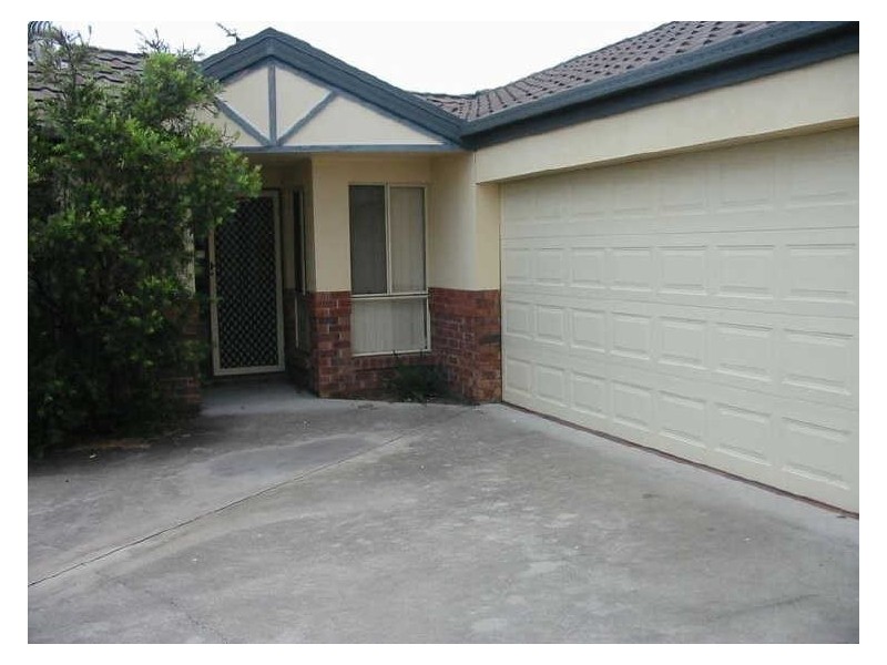 2/42 Merrilaine Cres, Merrimac QLD 4226