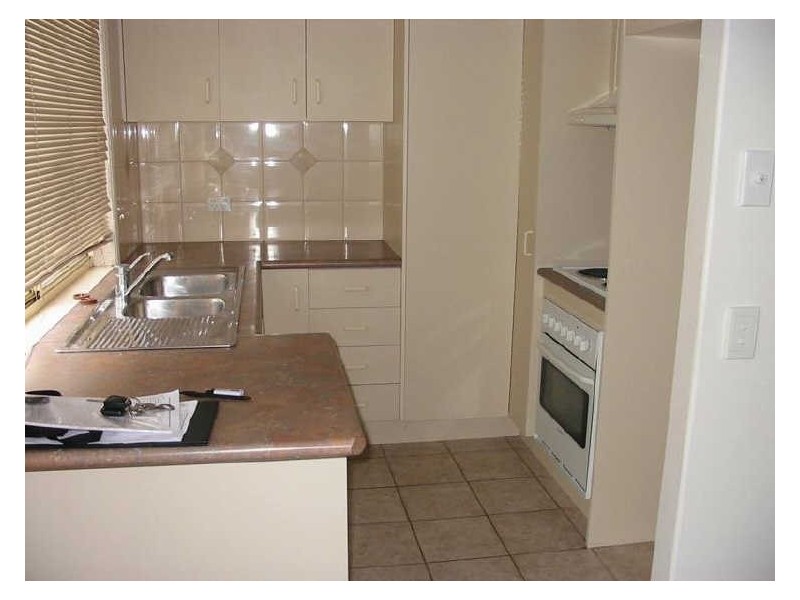 2/42 Merrilaine Cres, Merrimac QLD 4226