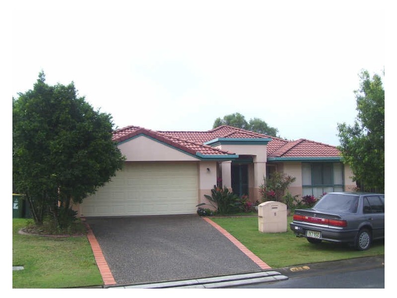 8 Driftaway Court, Robina QLD 4226