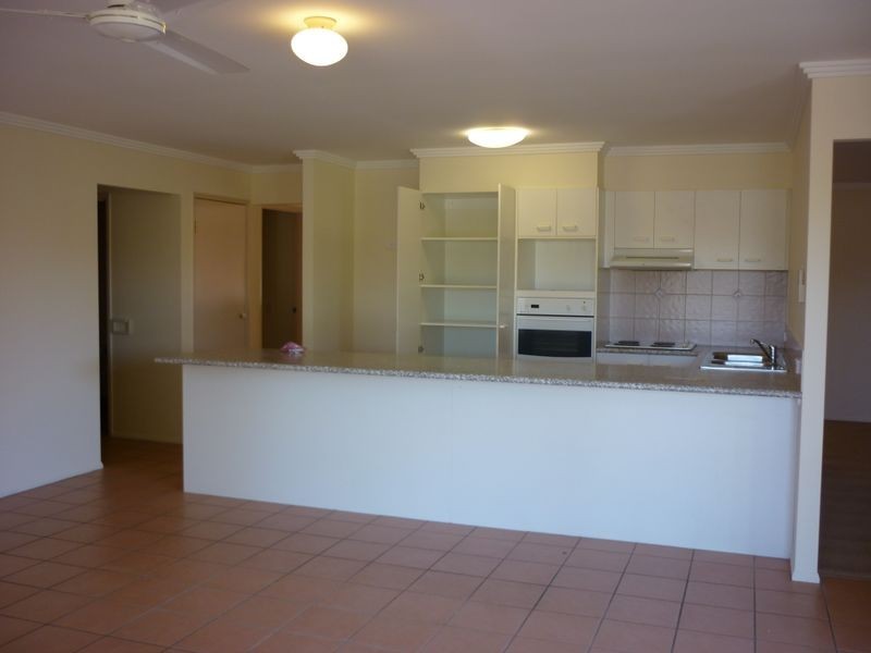 8 Driftaway Court, Robina QLD 4226