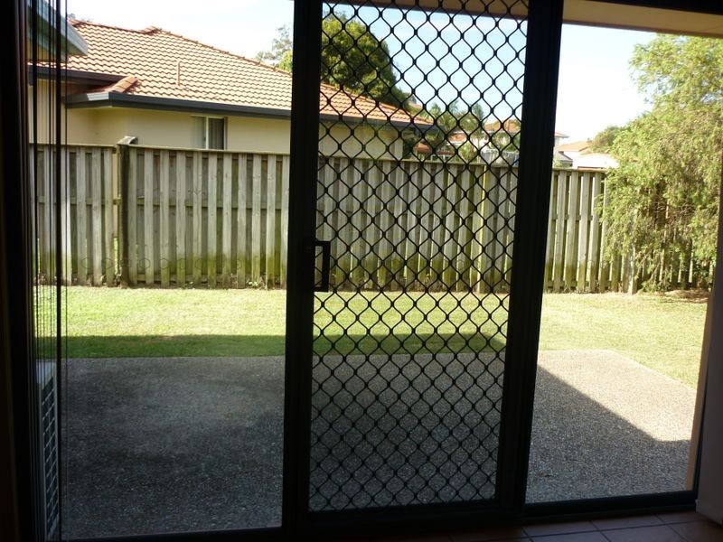 8 Driftaway Court, Robina QLD 4226