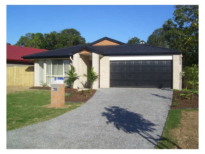 23 Marks Drive, Varsity Lakes QLD 4227