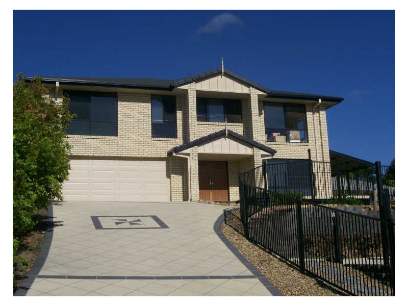 19 Yaldara Street, Pacific Pines QLD 4211