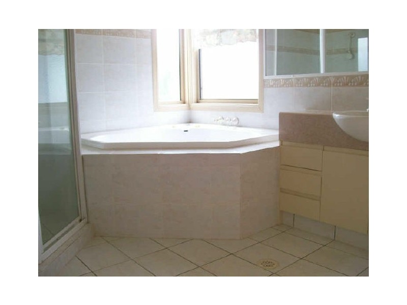 Varsity Lakes QLD 4227