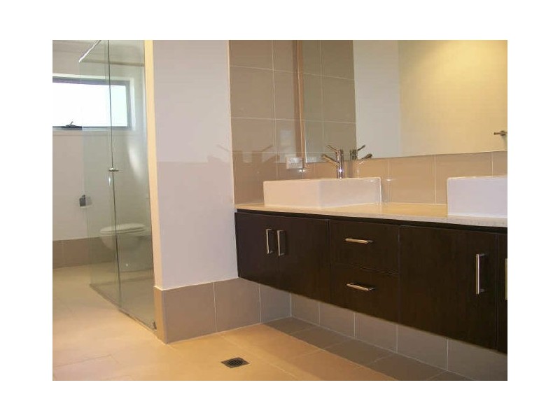 Varsity Lakes QLD 4227