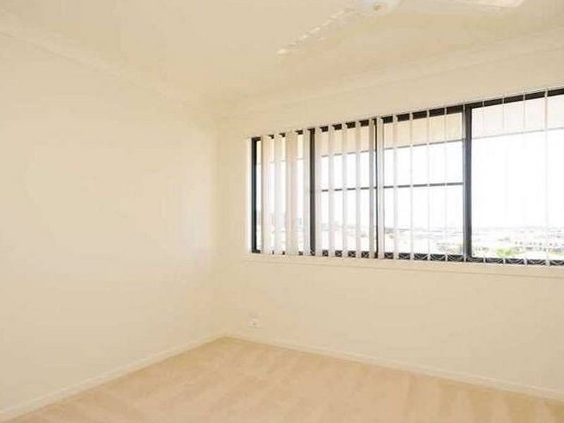 4/4 Acton Drive, Varsity Lakes QLD 4227