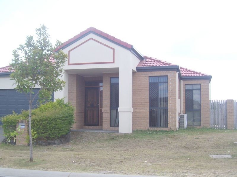 8 Shorehaven Place, Varsity Lakes QLD 4227