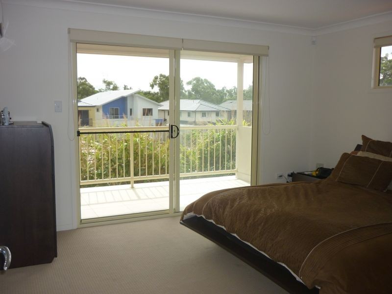 2/7 Scots Place, Robina QLD 4226