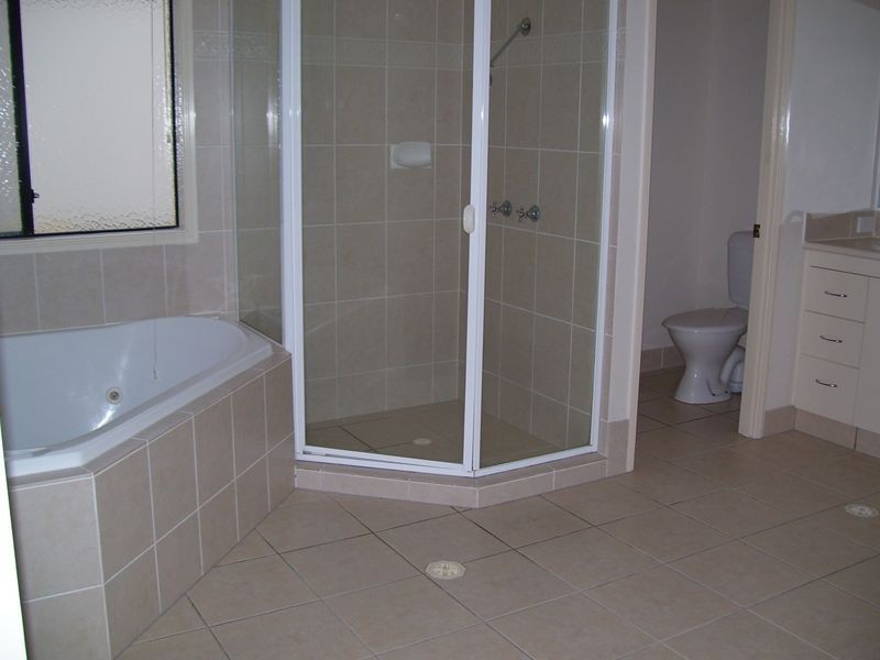 8 Konda Way, Robina QLD 4226