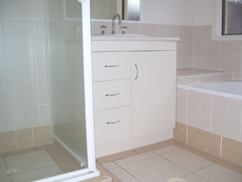 8 Konda Way, Robina QLD 4226