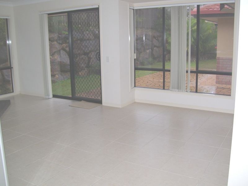 8 Konda Way, Robina QLD 4226