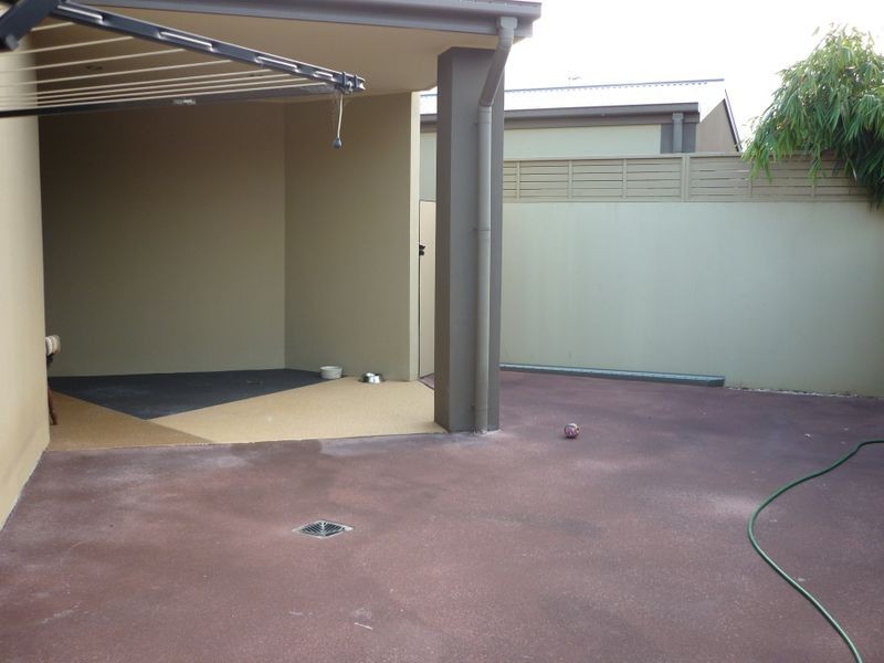 2/6 Silvermaple, Robina QLD 4226