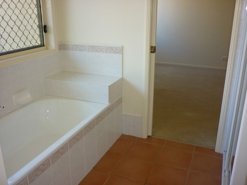 5 Bushlark Street, Varsity Lakes QLD 4227