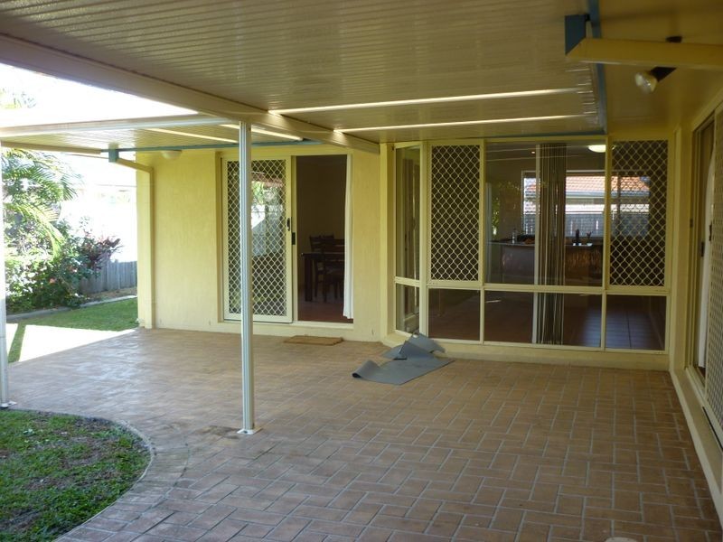 5 Bushlark Street, Varsity Lakes QLD 4227