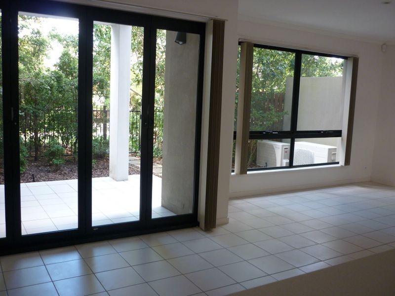 19 Riverwalk Avenue, Robina QLD 4226