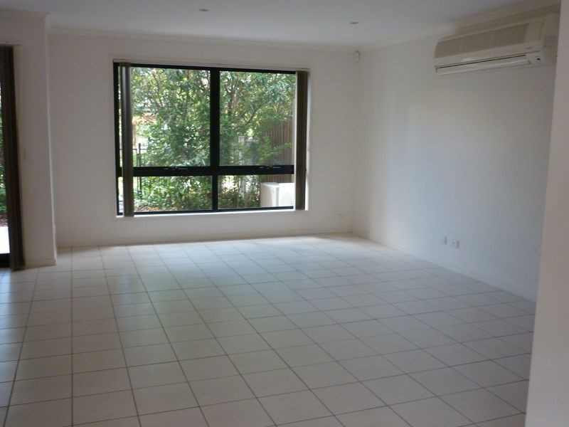 19 Riverwalk Avenue, Robina QLD 4226