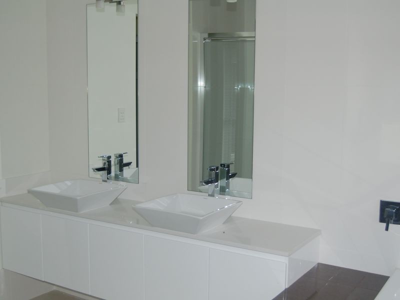 Wongawallan QLD 4210