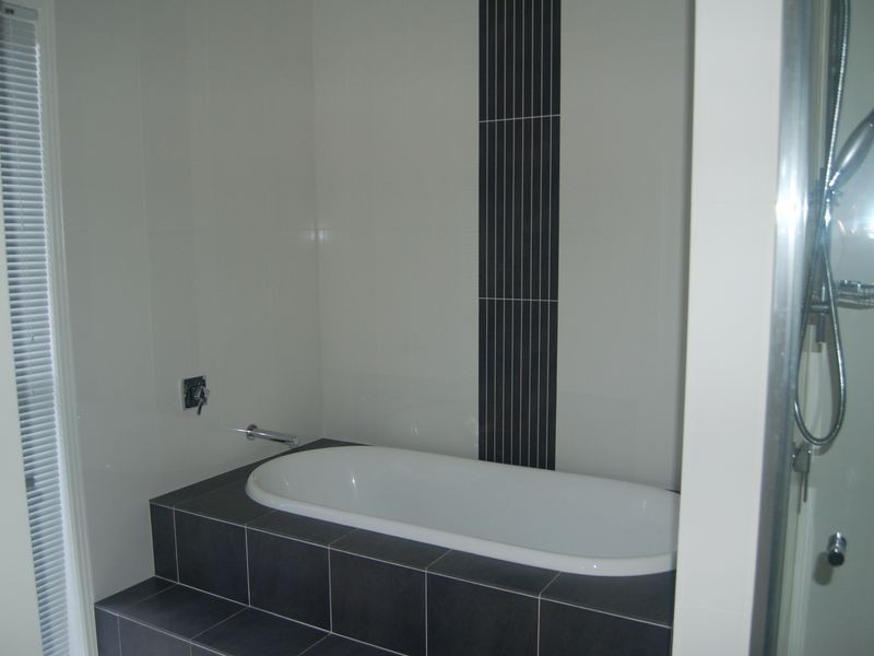 Wongawallan QLD 4210