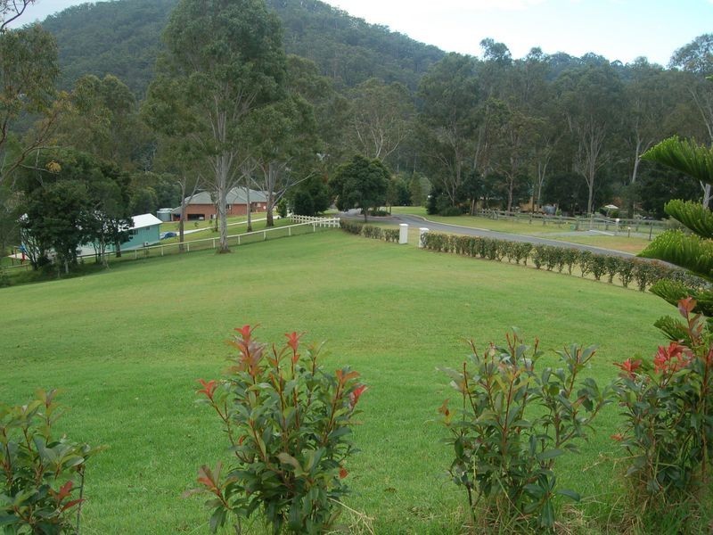 Wongawallan QLD 4210