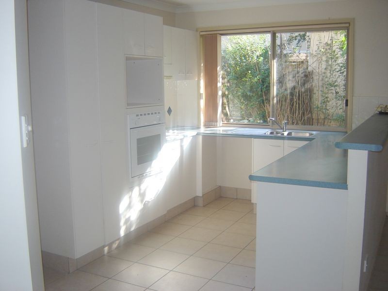 5 Lakes Circuit, Burleigh Waters QLD 4220