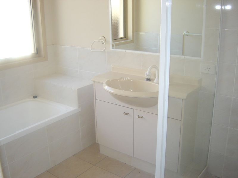 5 Lakes Circuit, Burleigh Waters QLD 4220