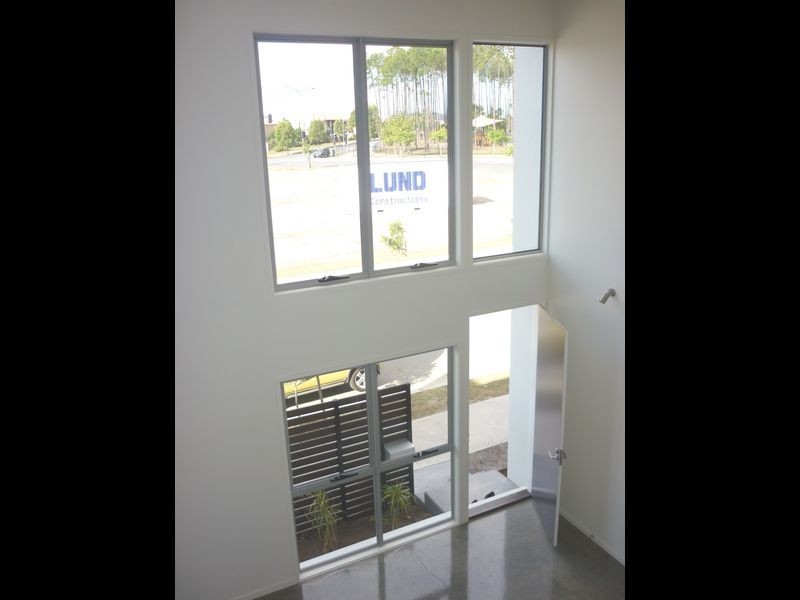 25 Emily Way, Varsity Lakes QLD 4227