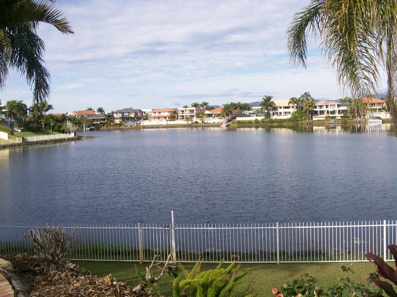 74 Santa Cruz Blvd, Clear Island Waters QLD 4226