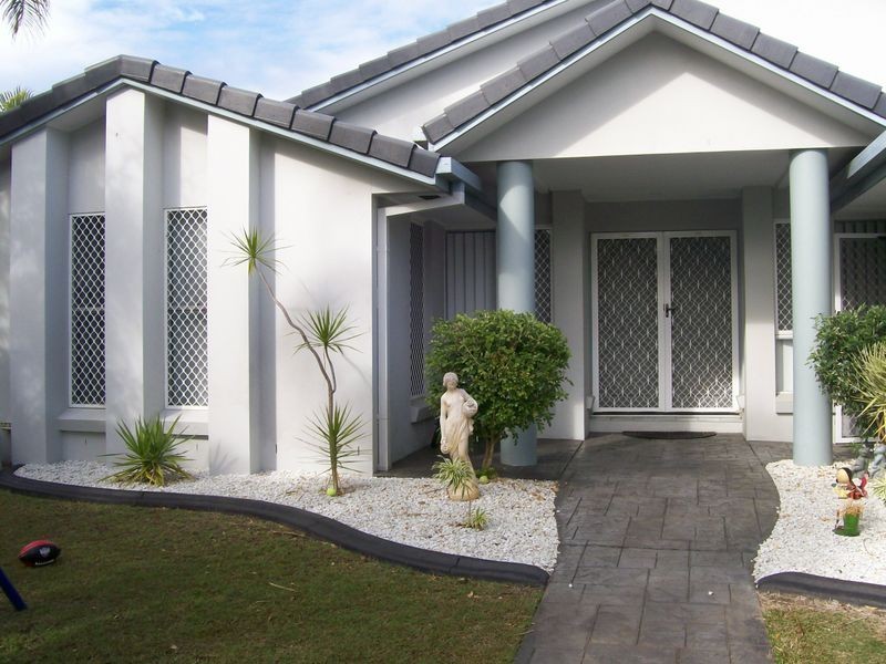 74 Santa Cruz Blvd, Clear Island Waters QLD 4226