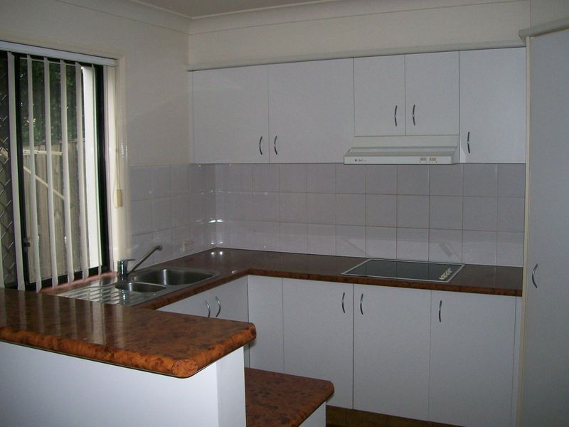 2/2 Ghilgai Road, Merrimac QLD 4226