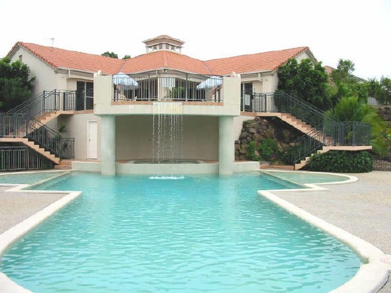 2/2 Ghilgai Road, Merrimac QLD 4226