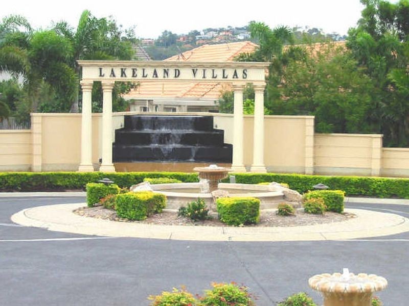 2/2 Ghilgai Road, Merrimac QLD 4226