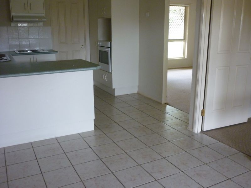 2/14 Dauphin Crescent, Merrimac QLD 4226