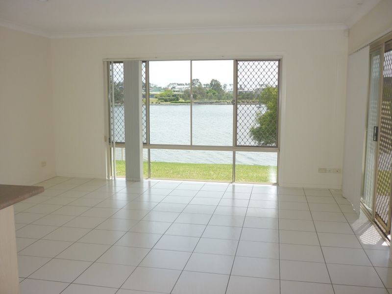 26 Vanderbilt Court, Varsity Lakes QLD 4227