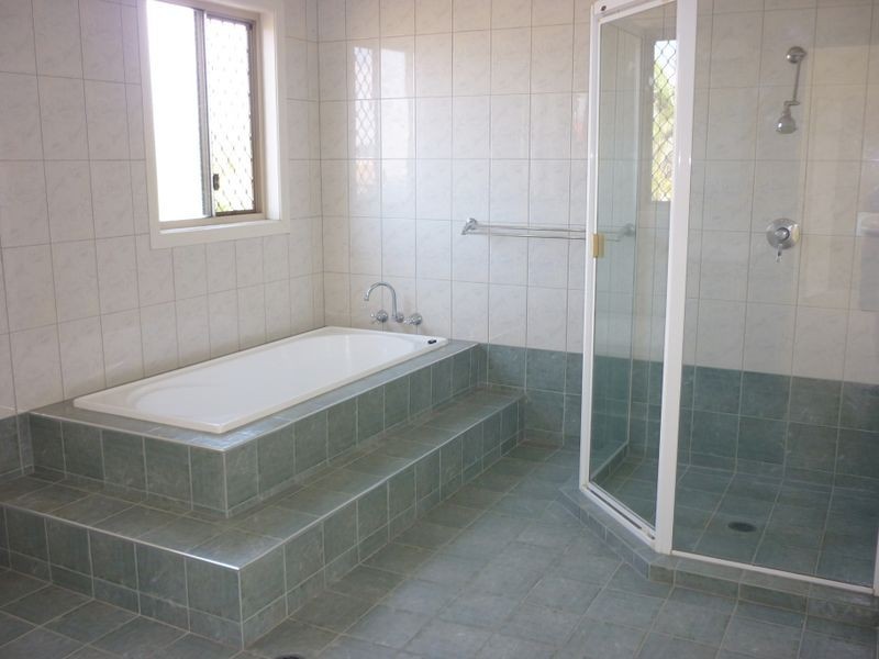 26 Vanderbilt Court, Varsity Lakes QLD 4227