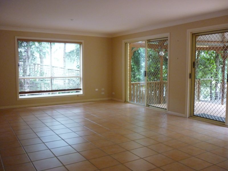4 Teagardens Place, Robina QLD 4226