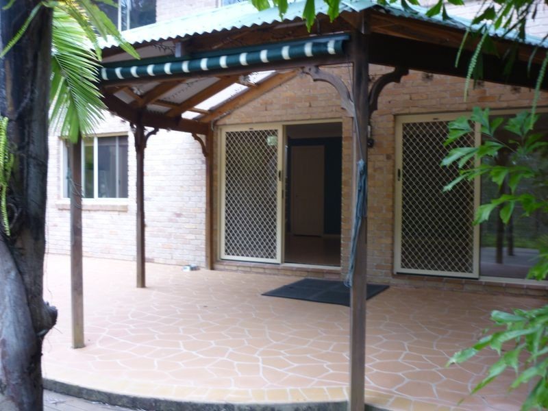 4 Teagardens Place, Robina QLD 4226