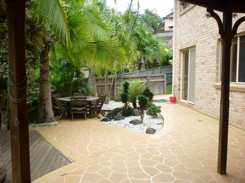 4 Teagardens Place, Robina QLD 4226