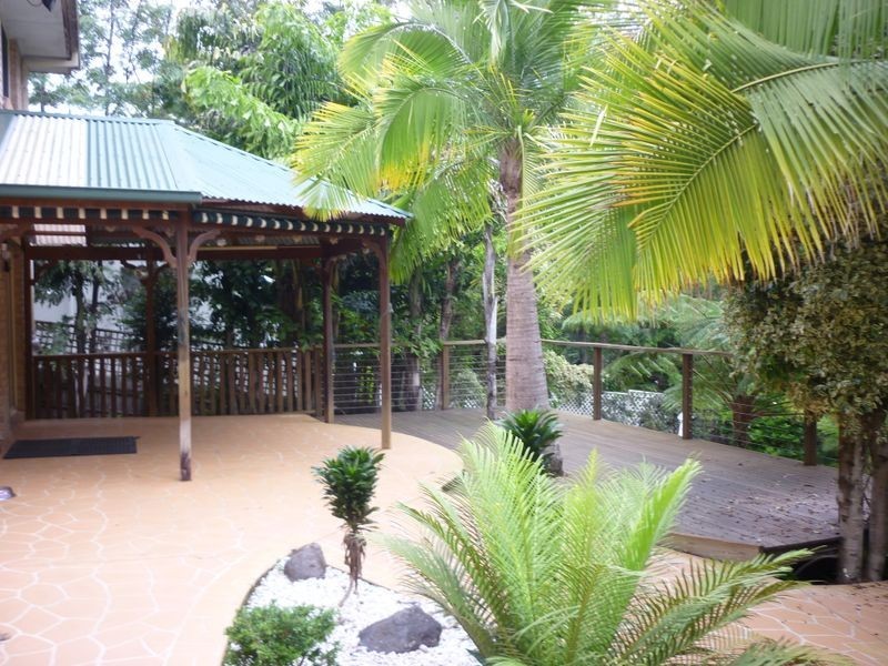 4 Teagardens Place, Robina QLD 4226
