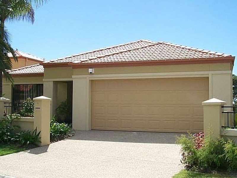 8 Redbud Lane, Robina QLD 4226