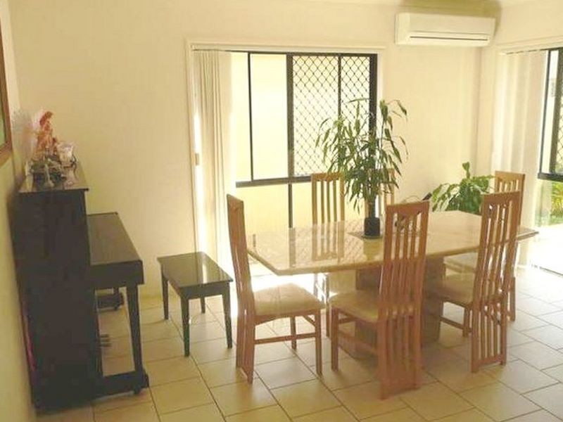 8 Redbud Lane, Robina QLD 4226